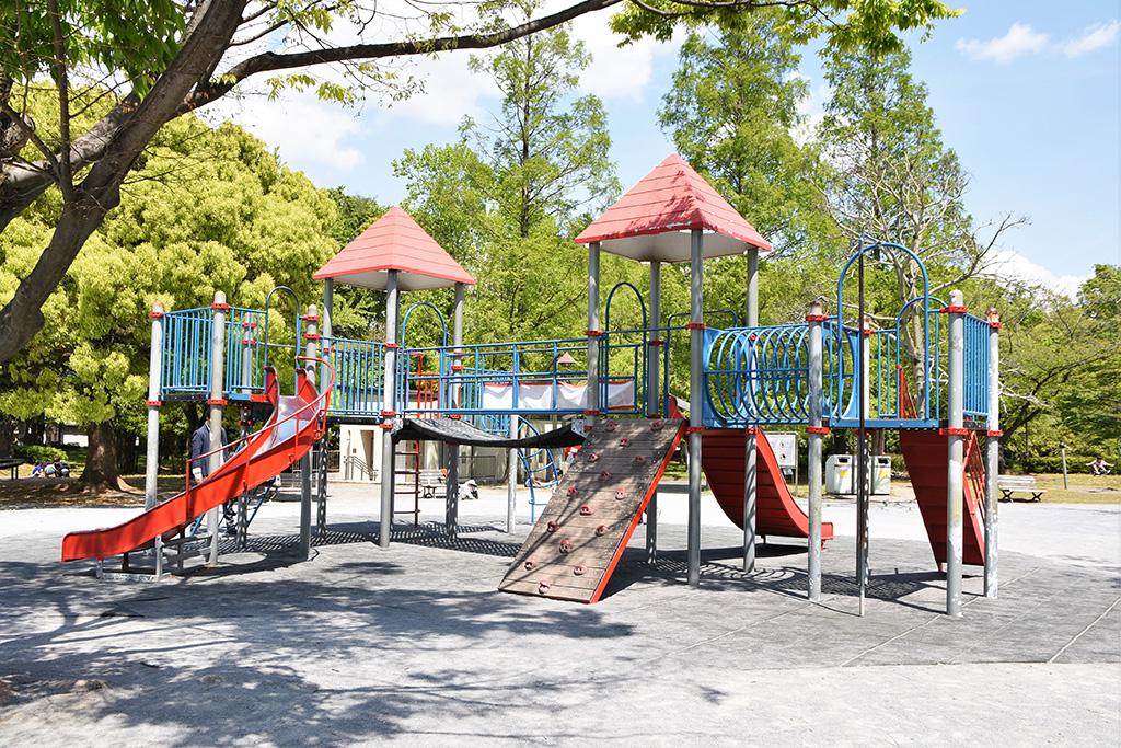「複合遊具」／猿江恩賜公園（東京都／江東区）