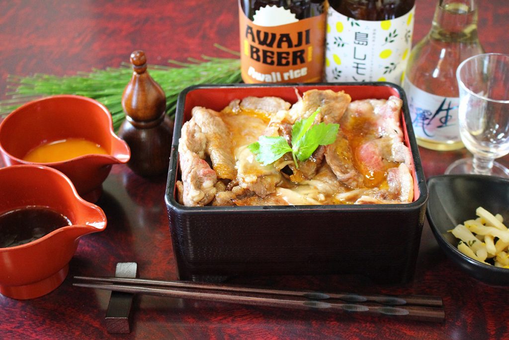 淡路牛すきやき重（レストラン海峡楼）/道の駅あわじ（兵庫県/淡路市）