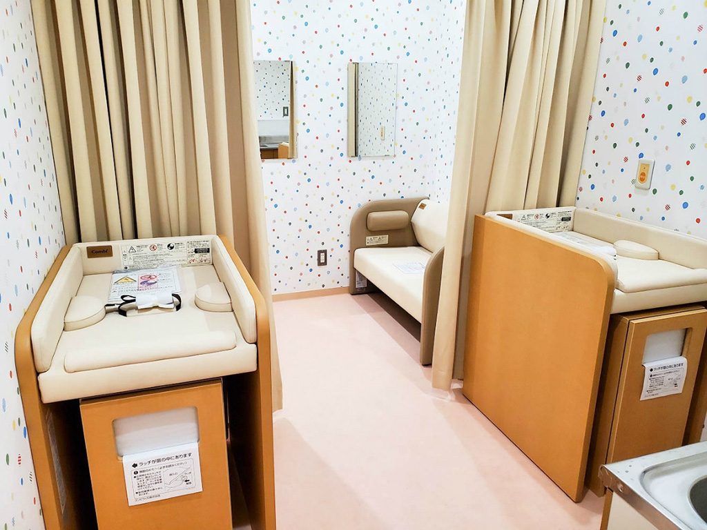 おむつ交換台と授乳室/天王寺動物園(大阪府/大阪市)