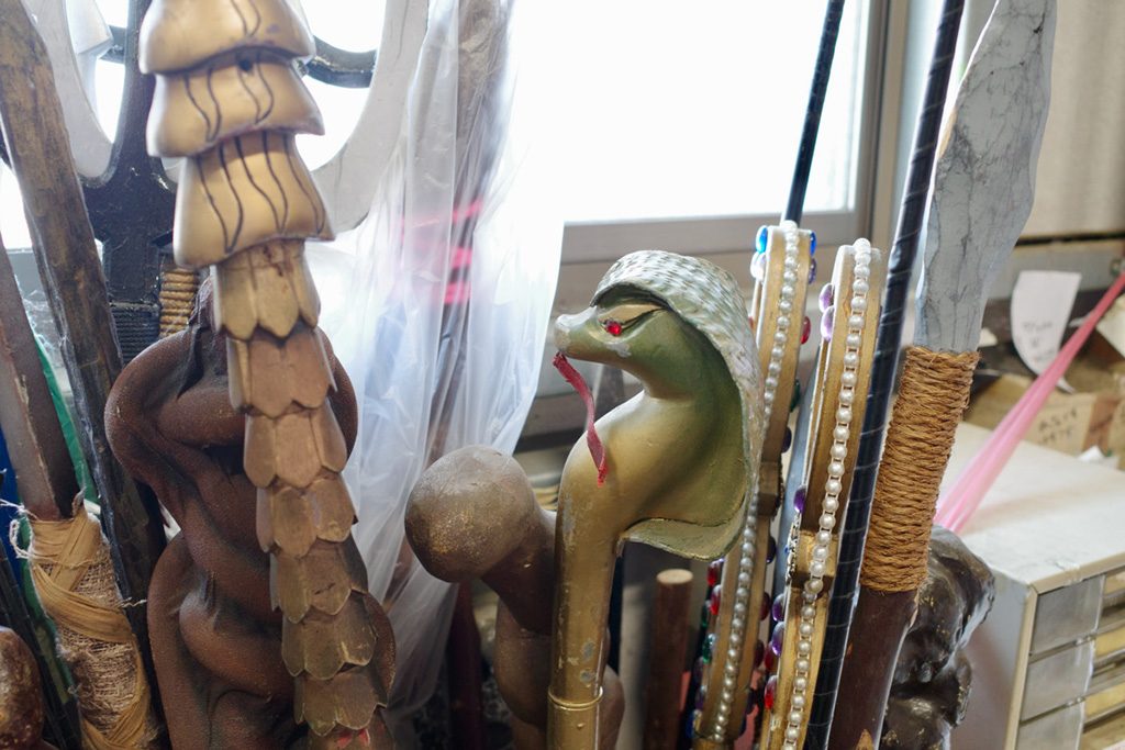 倉庫内の小道具