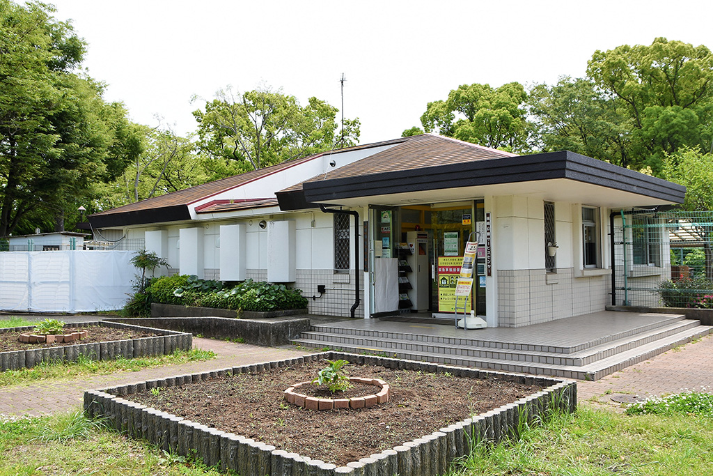 「サービスセンター」／篠崎公園（東京都／江戸川区）