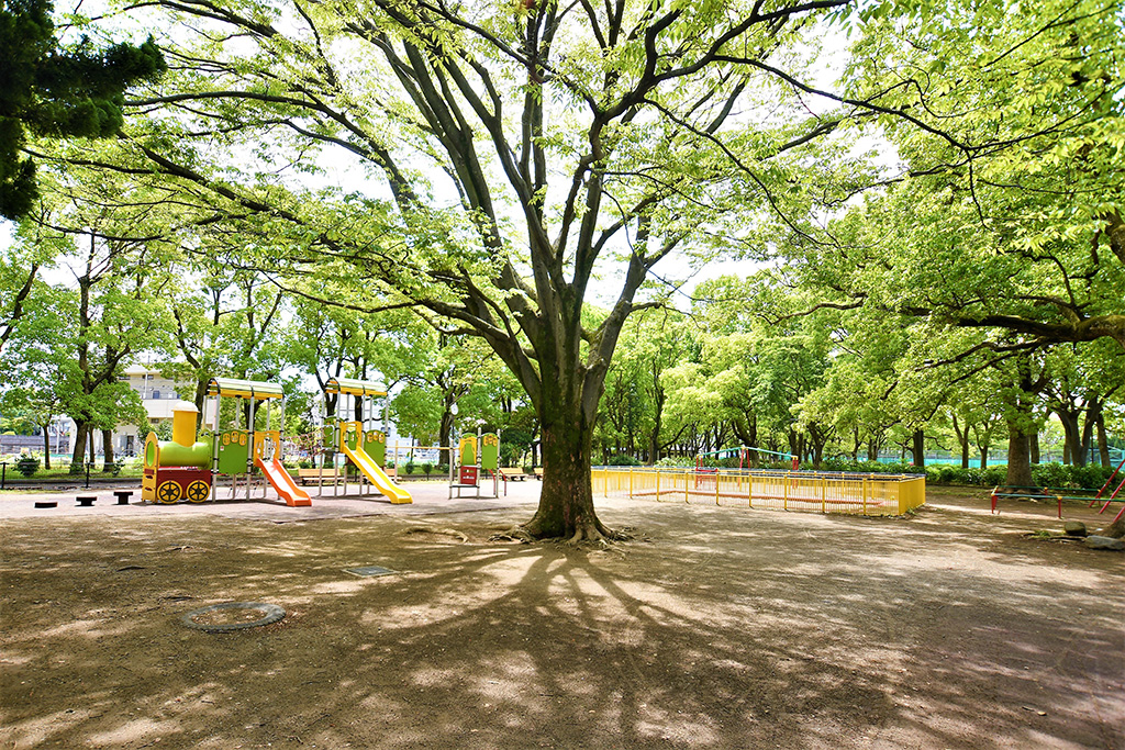 「遊具広場」／篠崎公園（東京都／江戸川区）