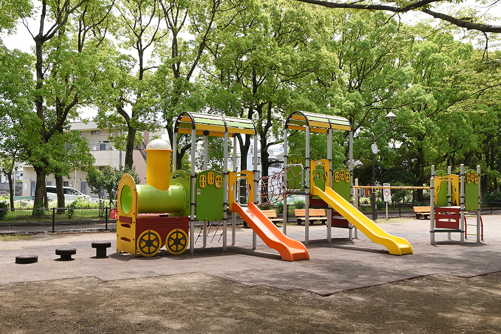 「複合遊具」／篠崎公園（東京都／江戸川区）