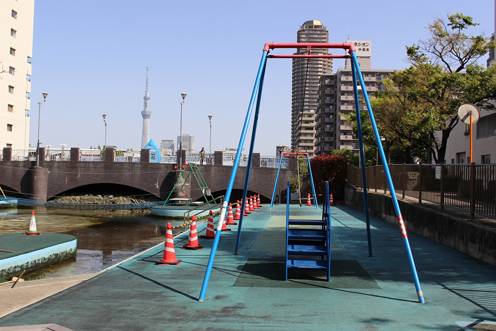 「ターザンロープ」/横十間川親水公園(東京都/江東区)