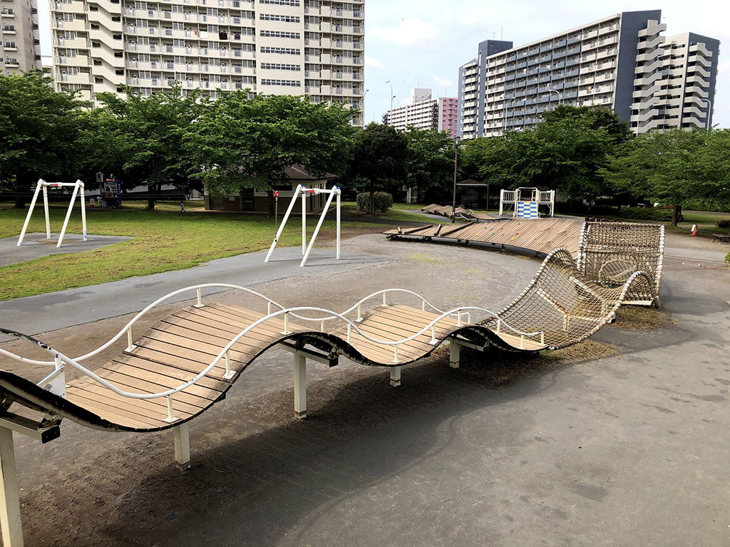 「波形スロープ」/大島小松川公園(東京都/江東区)