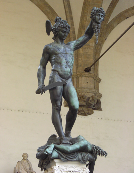 イタリア・フィレンツェのシニョリーア広場にあるペルセウス像