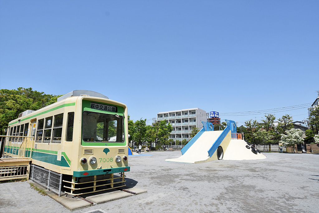 「ジャンボ滑り台」／萩中公園（東京都／大田区）