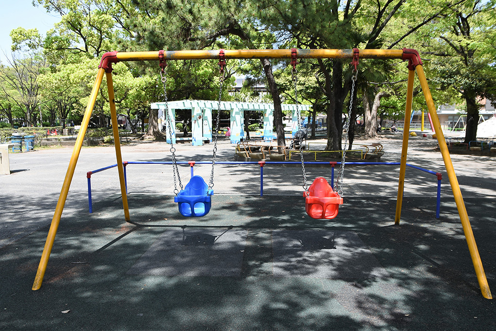 「バケットブランコ」／萩中公園（東京都／大田区）