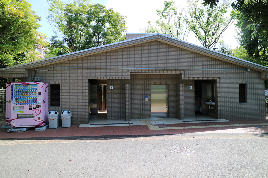「トイレ」／平和の森公園（東京都／中野区）