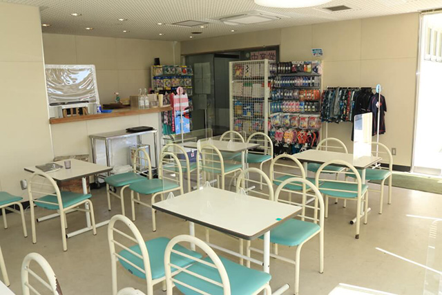 売店とレストラン/草津市ロクハ公園（滋賀県/草津市）