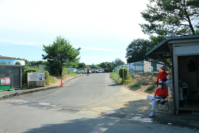 駐車場入り口/草津市ロクハ公園（滋賀県/草津市）