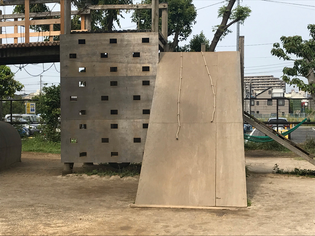 「クライミング」/にいじゅくプレイパーク(東京都/葛飾区)