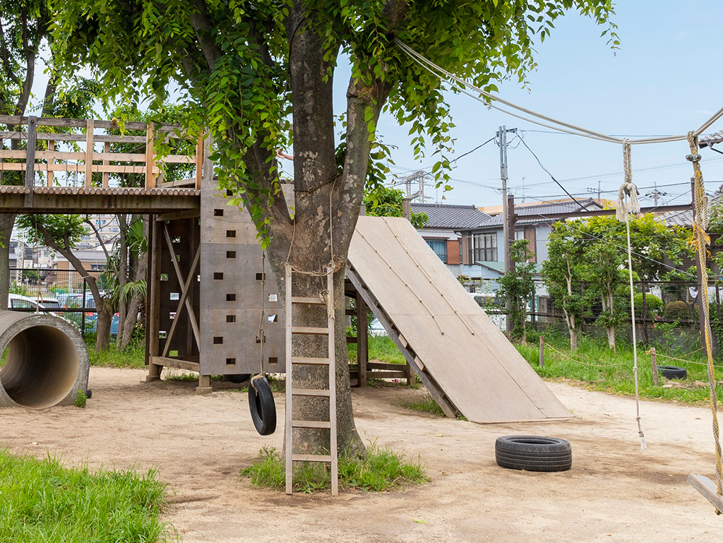 「木登り」/にいじゅくプレイパーク(東京都/葛飾区)
