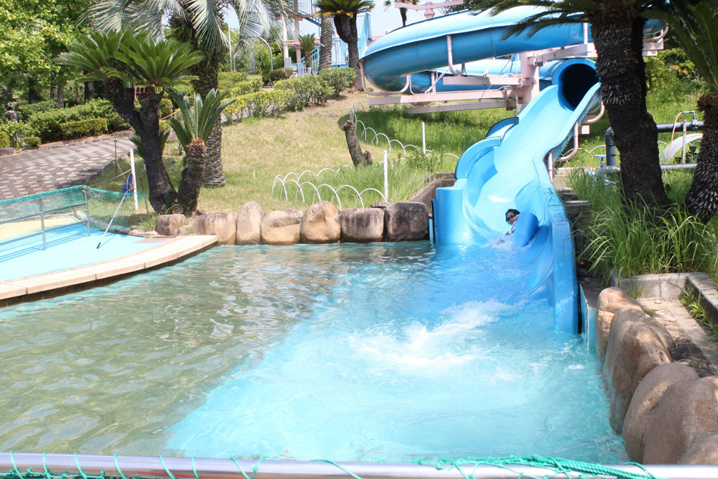 大人気のスライダー/西猪名公園 ウォーターランド(兵庫県/川西市)