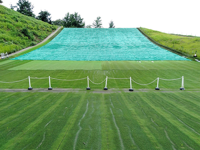 「芝そりゲレンデ」/東京ドイツ村(千葉県/袖ケ浦市)