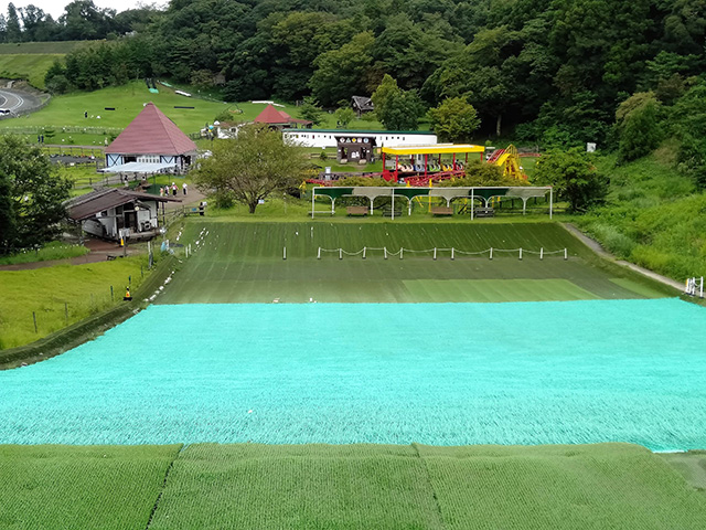 「芝そりゲレンデ」/東京ドイツ村(千葉県/袖ケ浦市)