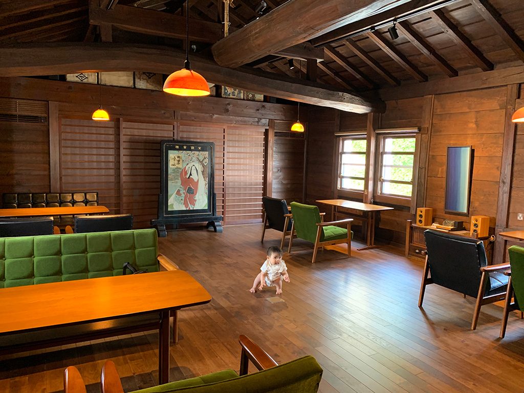 おくりもの専門店「石森良三商店」の2階にあるカフェ（長野県）