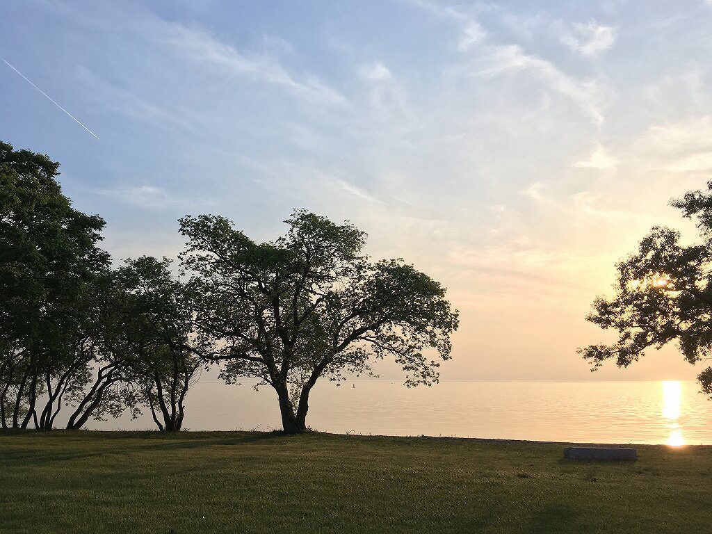 東湖岸からの夕陽/滋賀県営都市公園湖岸緑地