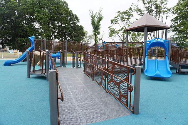 林の小道遊具/都立舎人公園（東京都/足立区）