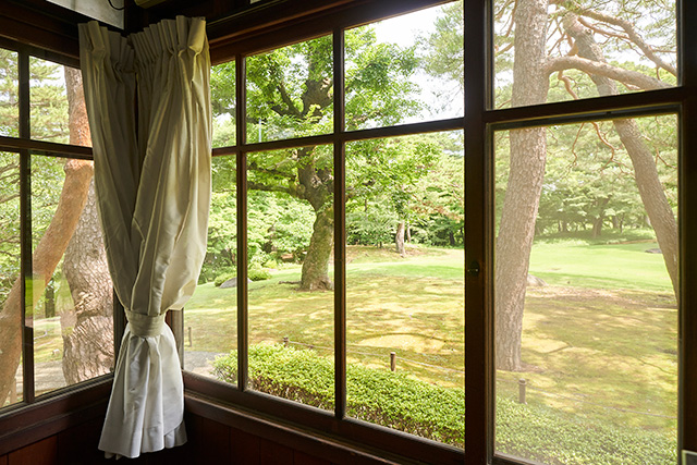 「窓」/殿ヶ谷戸庭園(東京都/国分寺市)