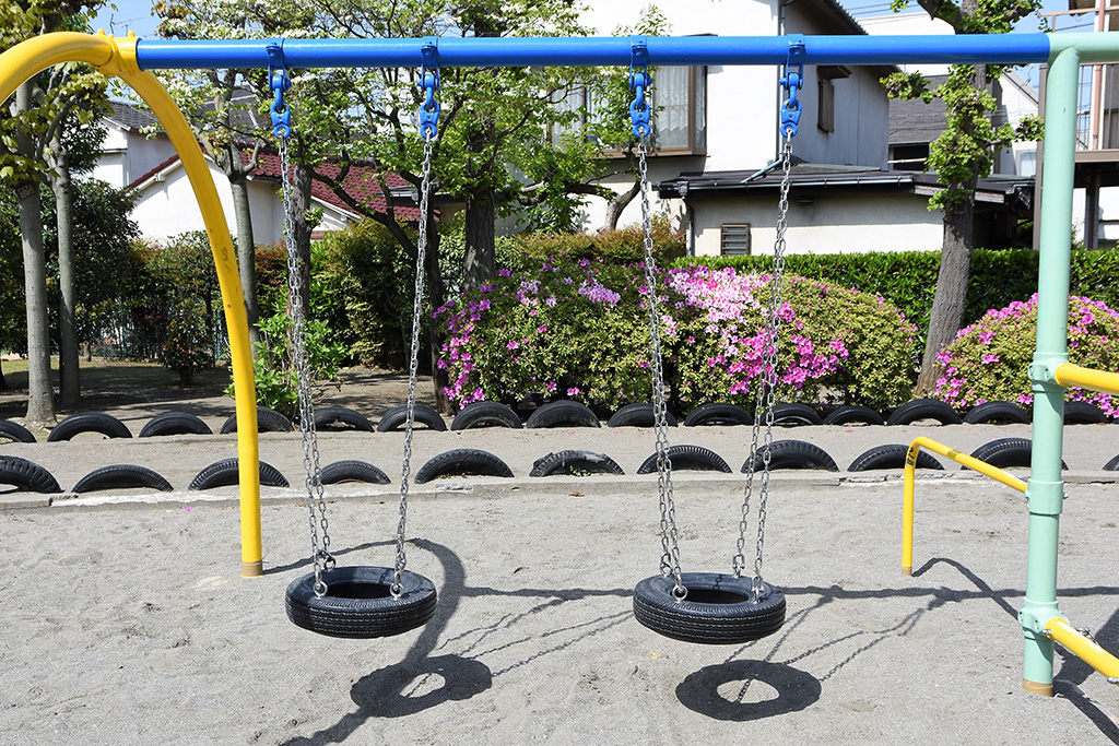 「タイヤブランコ」/西六郷公園(東京都/大田区)