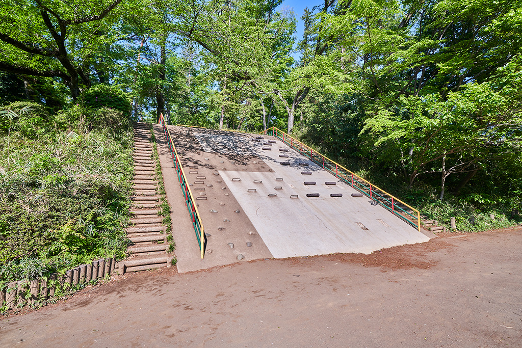 「クライミングウォール」/黒鐘公園(東京都/国分寺市)