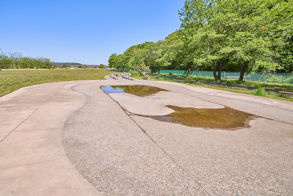 「じゃぶじゃぶ池」/多摩川緑地福生南公園(東京都/福生市)