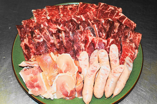 焼肉セット (写真は4人前)/大森リゾートキャンプ場(京都府/京都市)