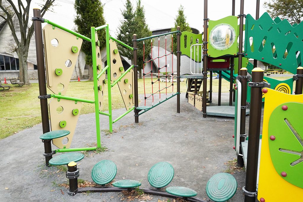 バランス遊具＋登り遊具/秋葉台公園（神奈川県/藤沢市）