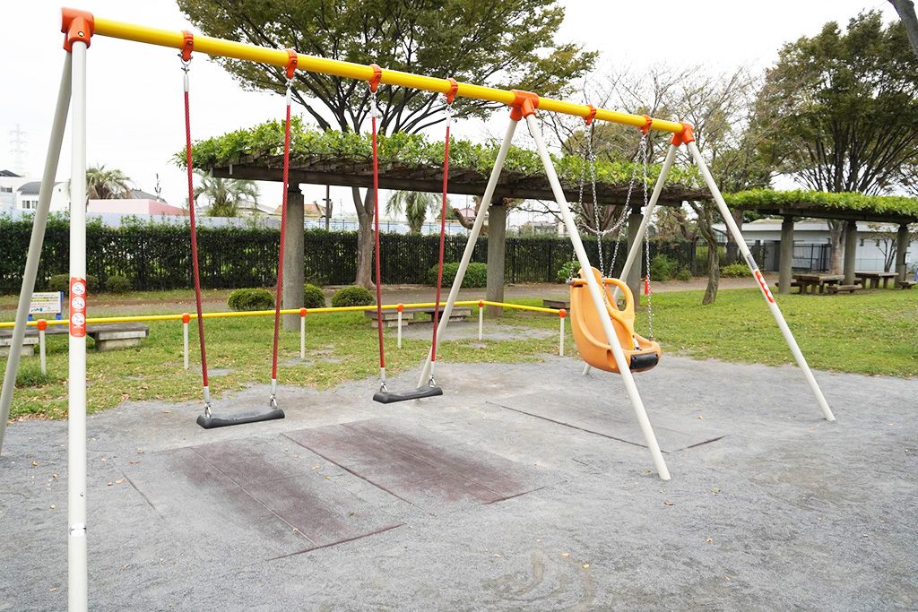 ３連サポート付きブランコ/秋葉台公園（神奈川県/藤沢市）