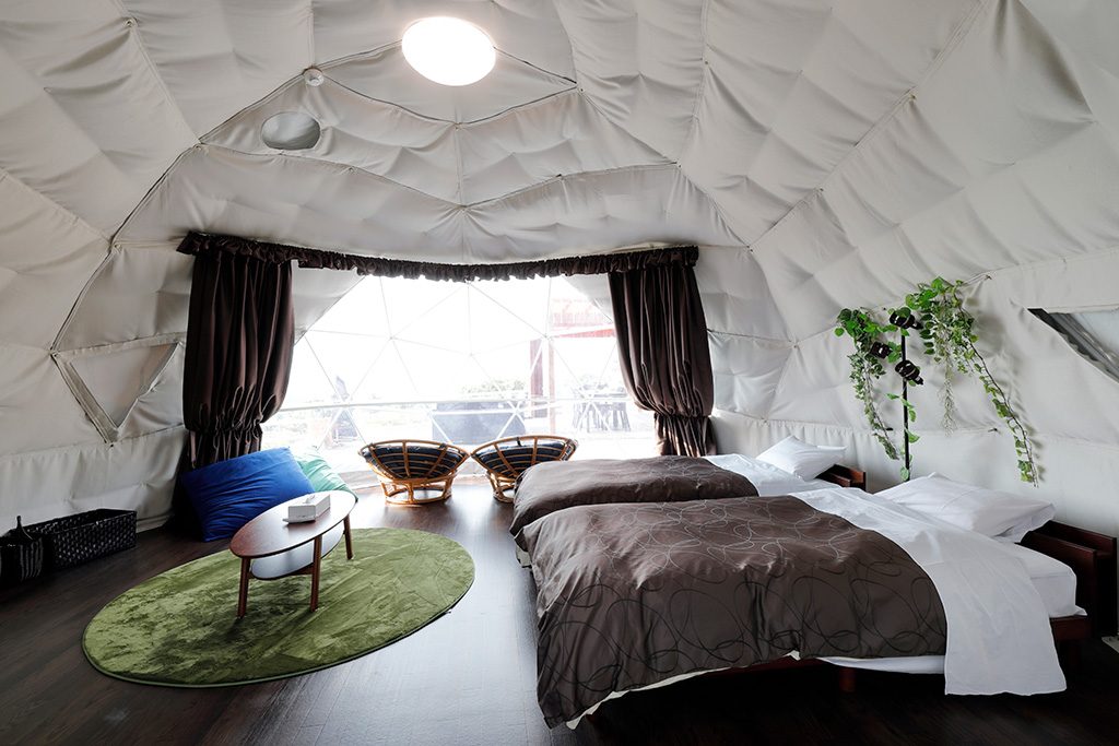 ドームテント室内/「SHIOSAI TERRACE PREMIUM GLAMPING RESORT」(和歌山県/白浜町)