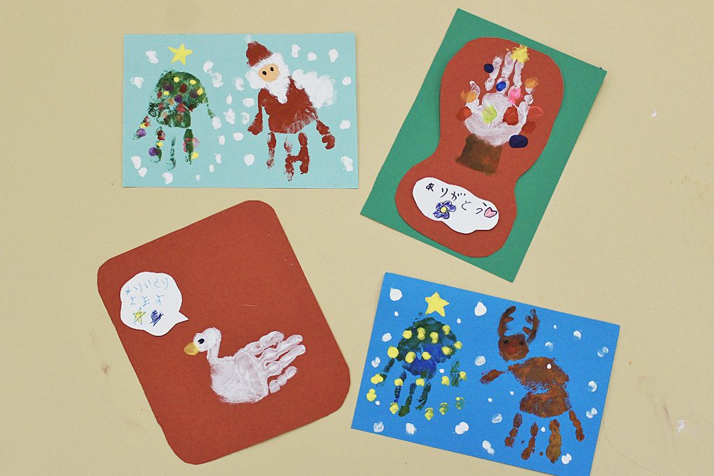 クリスマスカード作りの様子