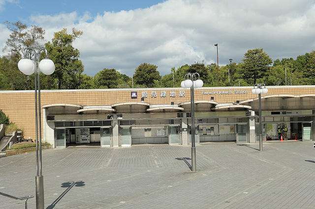 最寄り駅の「鶴見緑地駅」/鶴見緑地プール(大阪府/大阪市)
