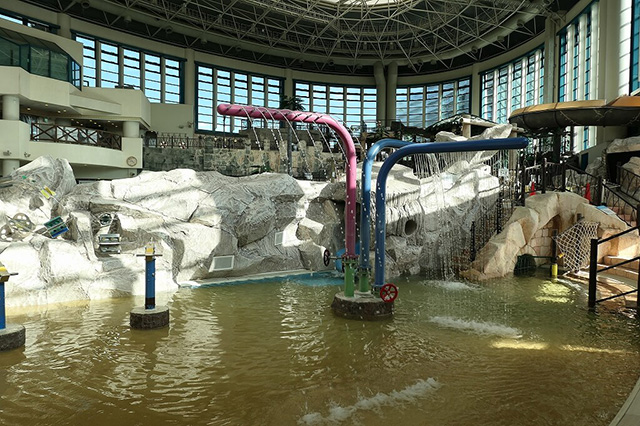 子どもプール(1階)/鶴見緑地プール(大阪府/大阪市)