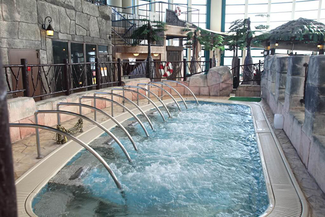 スリーピングプール(2階)/鶴見緑地プール(大阪府/大阪市)