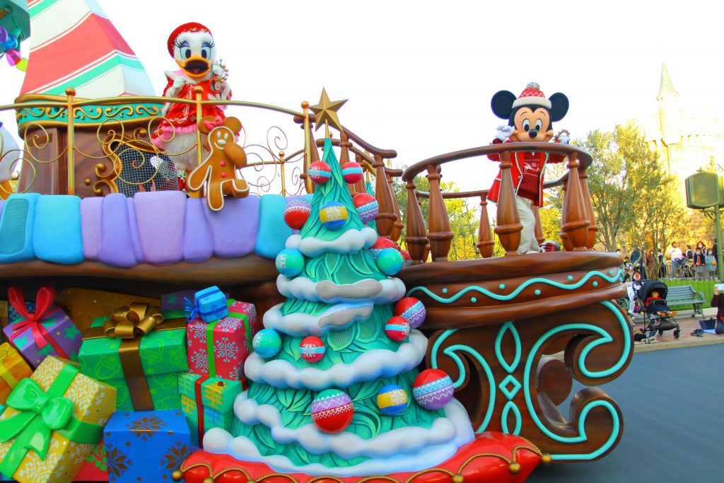 東京ディズニーランド「ミッキー&フレンズのグリーティングパレード:ディズニー・クリスマス」