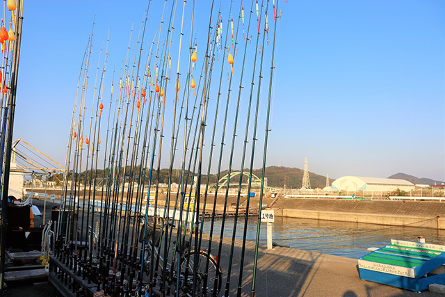 日本一の大きさの海洋釣り堀/和歌山マリーナシティ海釣り公園・海洋釣り堀(和歌山県/和歌山市)