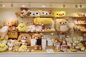 子どもに人気のお仕事に注目！｜キャラクターグッズのデザイナーさん（サンエックス くぼたさん）＜お仕事編＞