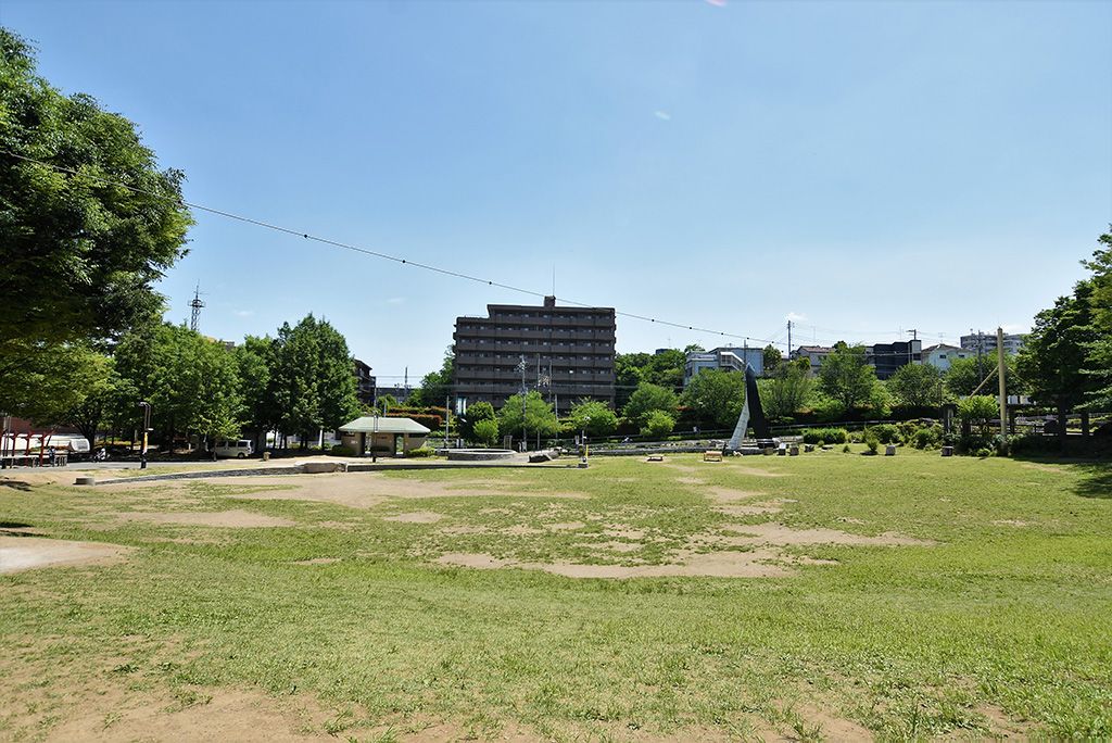「芝生広場」／清水坂公園（東京都／北区）
