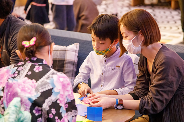 親子でイベントに参加する様子/クラブメッド・北海道 トマム（北海道/占冠村）