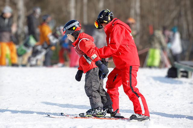 キッズプログラムでスキーレッスンに参加/クラブメッド・北海道 トマム（北海道/占冠村）