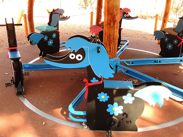 「おさびし山」エリアのメリーゴーラウンドのような遊具/ムーミンバレーパーク（埼玉県/飯能市）