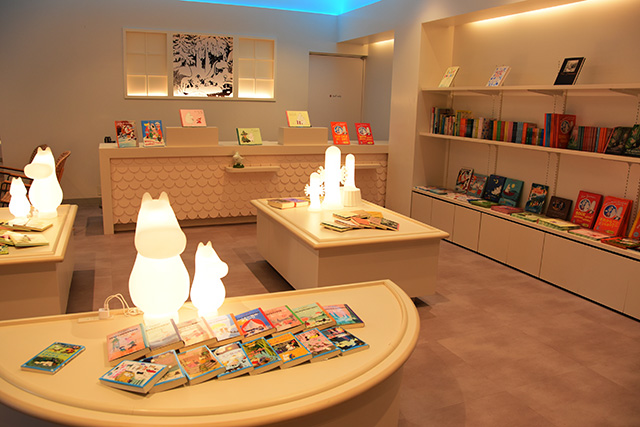 ライブラリー カフェ店内/ムーミンバレーパーク（埼玉県/飯能市）