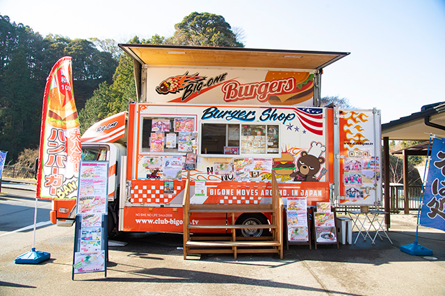 「山の駅養老渓谷喜楽里」にあるキッチンカー（千葉県/大多喜町）