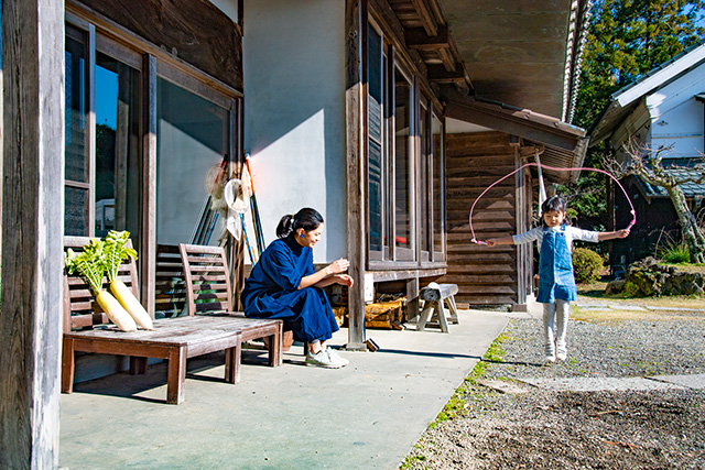 一棟貸しの古民家「萱」での様子（千葉県/大多喜町）