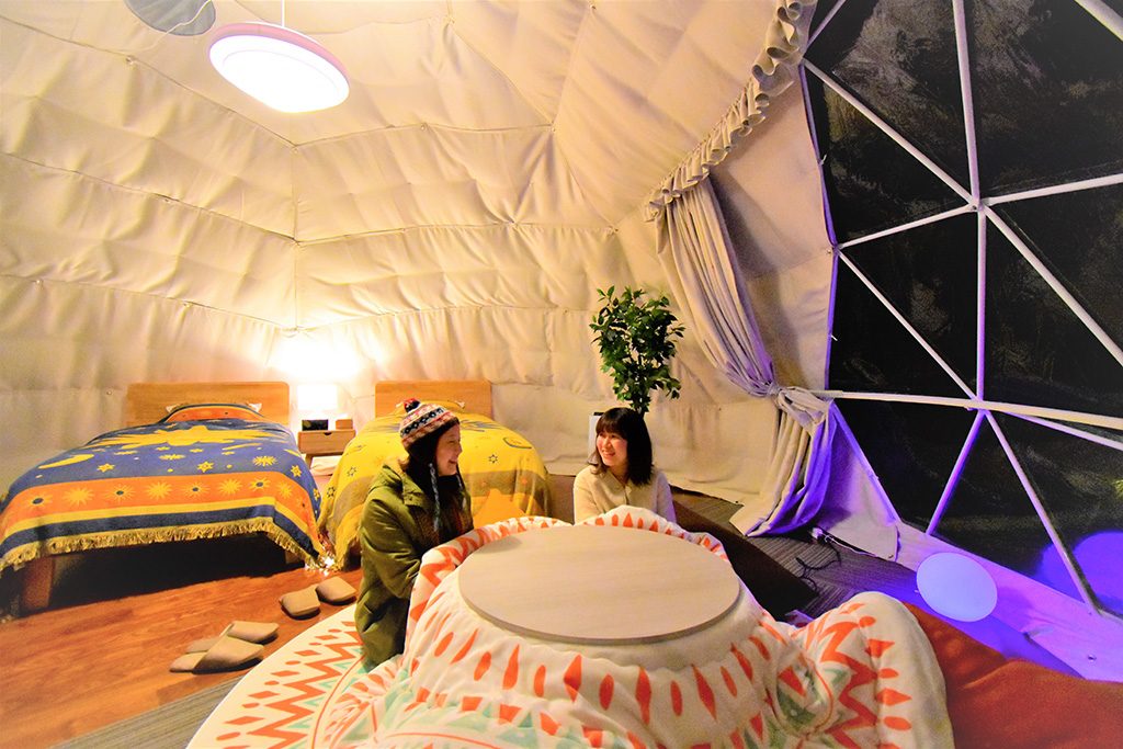 ドームテント室内ドームテント/伊豆シャボテンヴィレッジグランピング（静岡県／伊東市）