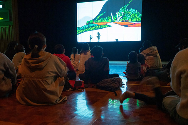 影絵劇「花さき山」/堺市立ビッグバン(大阪府)