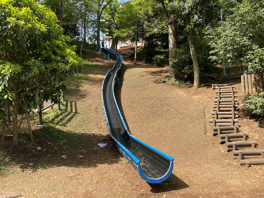 「ロング滑り台」/西台公園(東京都/練馬区)