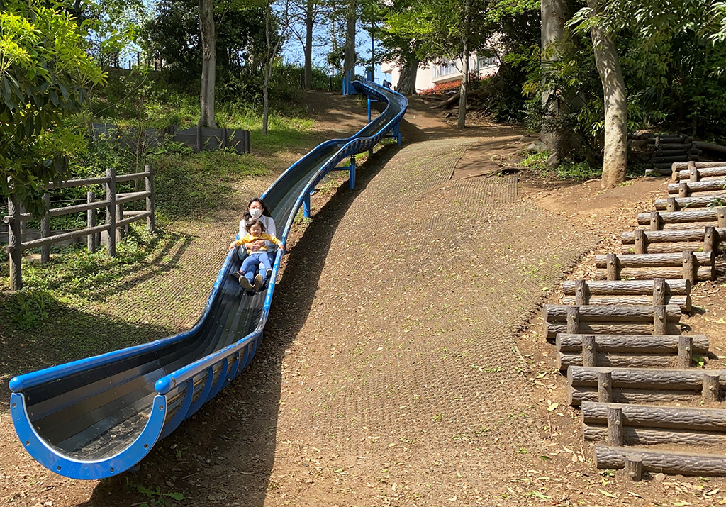 「ロング滑り台」/西台公園(東京都/練馬区)