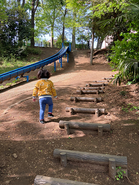 「ロング滑り台」/西台公園(東京都/練馬区)